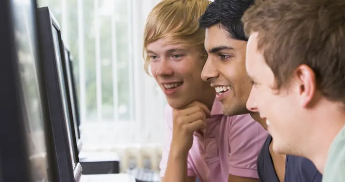 4 ways to stay safe if you're gambling online